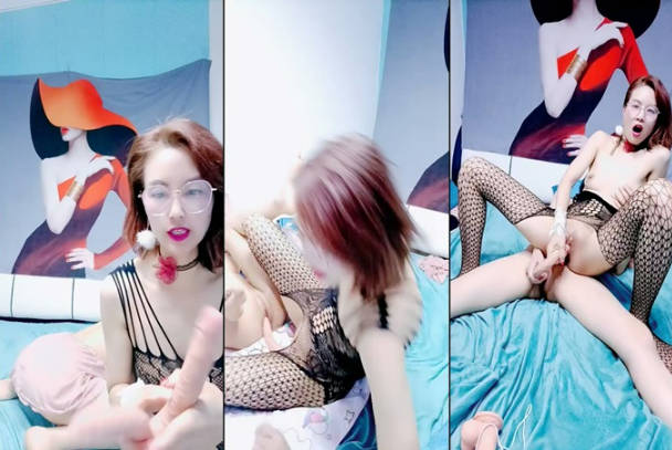 妈妈调教女儿全程露脸激情大秀  情趣丝袜诱惑淫声荡语 双头道具插进妈妈和女儿的骚穴自慰 高潮喷水好刺激