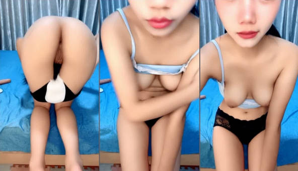 小骚妇来大姨妈了还发骚呢，全程露脸大秀直播，浑圆骚奶子逼逼粉嫩，撅着屁股掰开给狼友看特写，带血姨妈巾